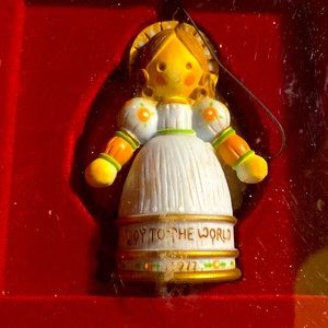 New vintage joy to the world Hallmark angel ornament 1977